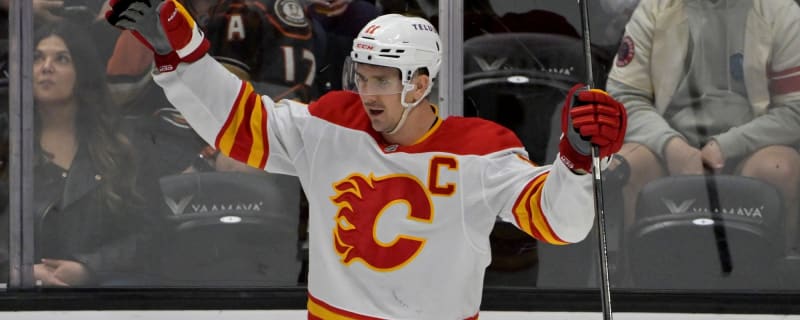 Flames captain Mikael Backlund received Selke Trophy votes in 2024-25