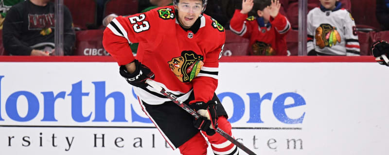 Blackhawks’ Philipp Kurashev added to IR with hand injury; Louis Crevier recalled