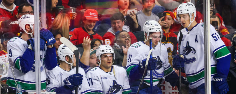  Canucks end 2024 with 3-1 loss to Flames, fall out of wild card spot
