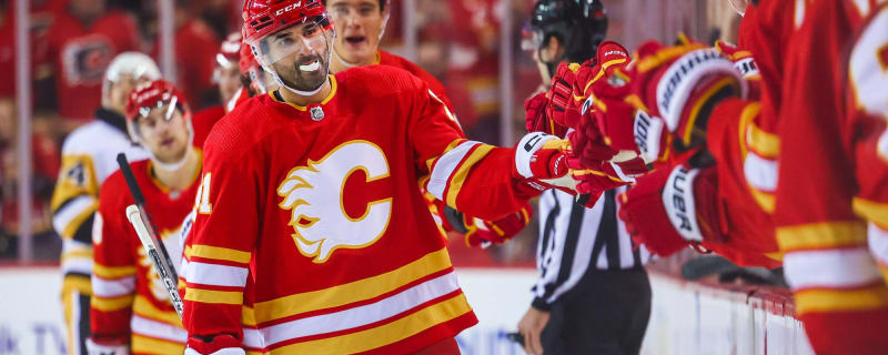 Nazem Kadri trolls Lightning with 'Too Many Men' shirt at Avalanche's Cup  parade