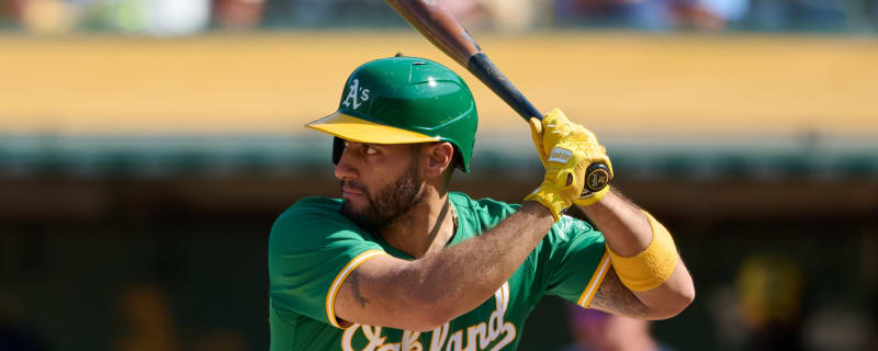 Red Sox sign veteran infielder Abraham Toro to minor-league deal