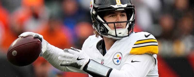 Steelers’ Longtime Backup Charlie Batch Still Has Full Faith In Kenny Pickett Being A Starter In The NFL 