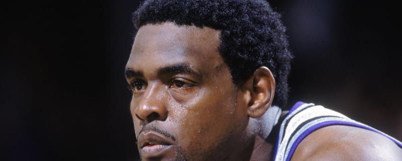 The best basketball players not in the Hall of Fame