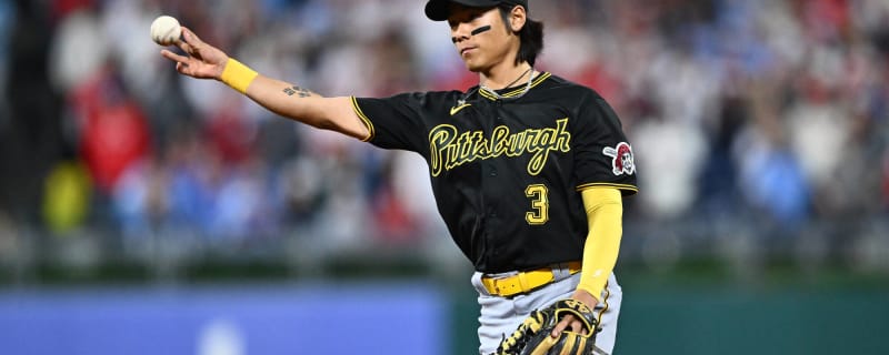 Ji Hwan Bae hits 3-run home run in bottom of 9th to lift Pirates