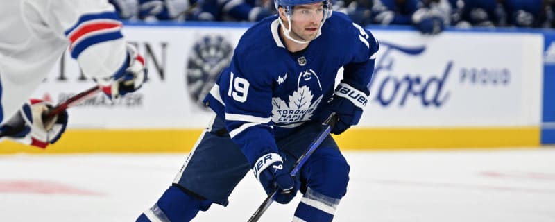 What should the Leafs do when Calle Jarnkrok returns?