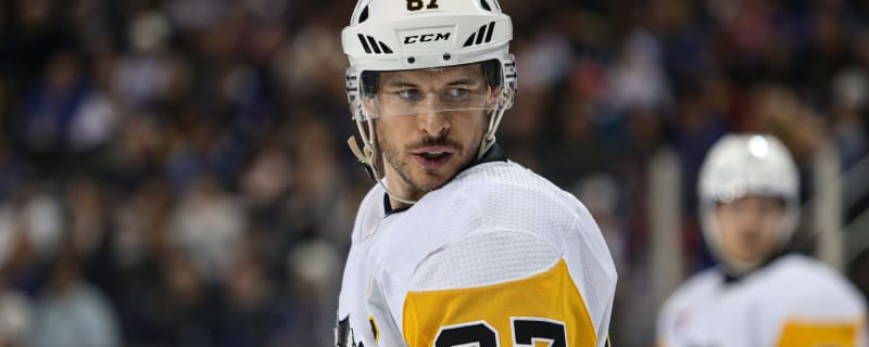 Around the NHL: Sidney Crosby and Peter Forsberg swap sticks in Sweden, Adrian Kempe signs $85 million extension
