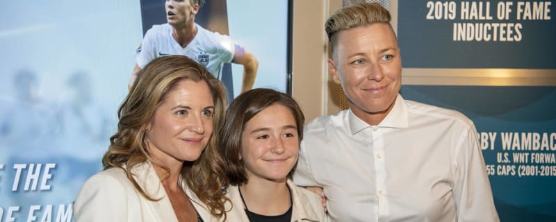 Glennon Doyle: Cheering for wife Abby Wambach in NYC Marathon 'one of the best days of my life'