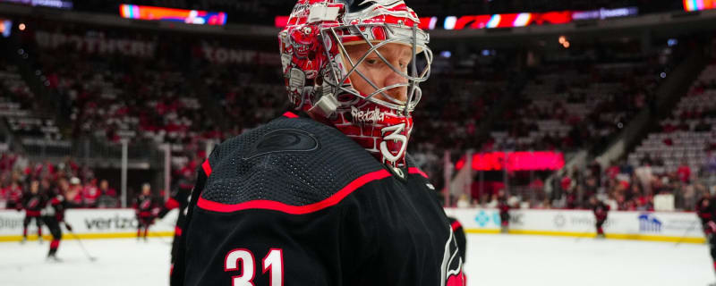 Hurricanes sign Frederik Andersen to one-year contract extension