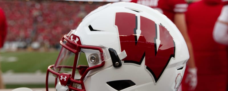 Wisconsin Badgers football program has 16 active COVID-19 cases