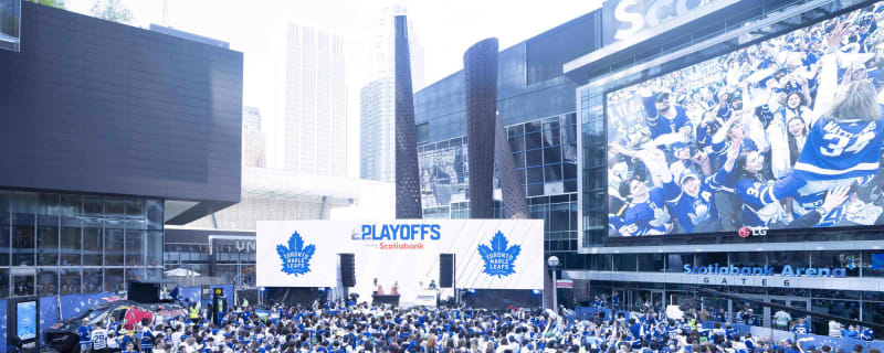 Maple Leafs radio announcer Joe Bowen calls out the Game 3 home crowd for lack of energy
