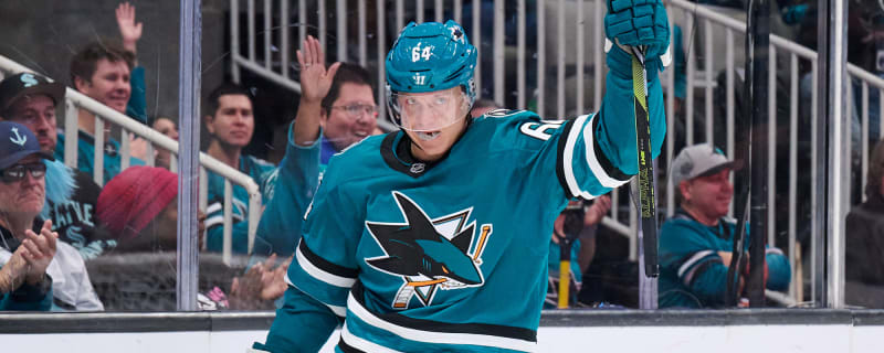 Stars acquire center, defenseman from Sharks