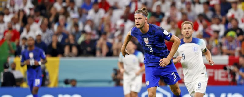 Manchester United pondering move for €70m full-back who can replace Luke Shaw