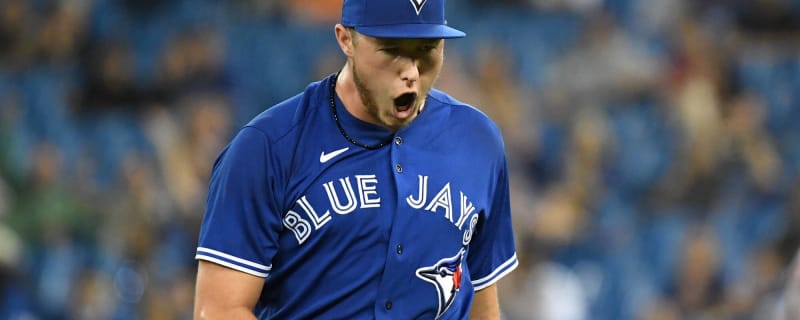 Blue Jays recall Pearson, option Francis