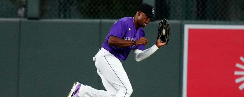 Wynton Bernard makes debut after 10 years in minor leagues