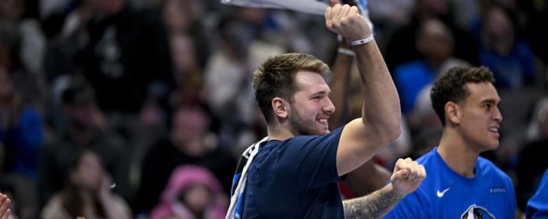 Watch: After halftime, Denver hits buzzer beater to end first half