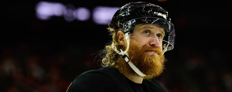 Jakub Voracek already has the playoff beard of a Stanely Cup