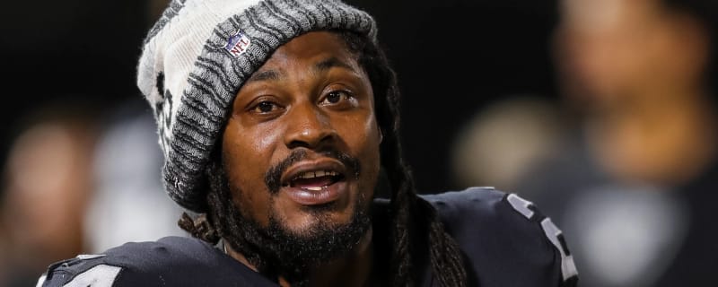 Former RB Marshawn Lynch discusses vaccines with Dr. Fauci