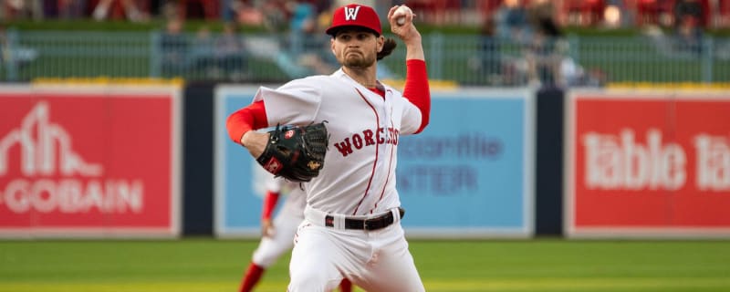 MLB Notebook: Miguel Bleis injury, WooSox' Shane Drohan learning