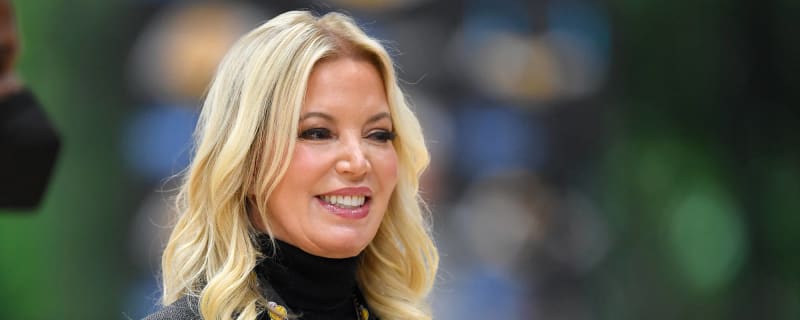 Jim, Jeanie Buss reportedly not on speaking terms 