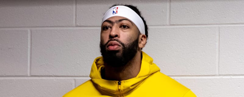 Los Angeles Lakers’ Anthony Davis Gets Brutally Honest About Player Involved in  Scary Play: ‘Not a Dirty Player’