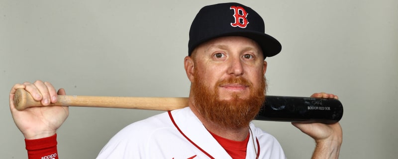 Justin Turner returns to Red Sox's lineup after HBP