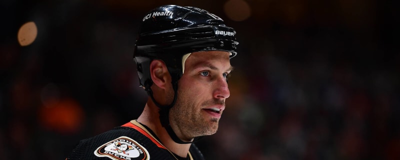 Anaheim Ducks: Should Ryan Getzlaf play after his contract ends?
