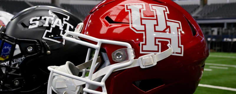 Houston Cougars unveil Oilers-inspired football uniforms