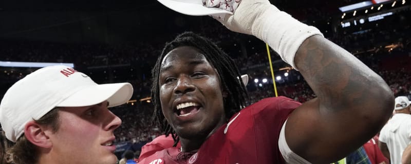 Alabama LB Deontae Lawson likely to return to school, forgo 2024 NFL Draft, per report