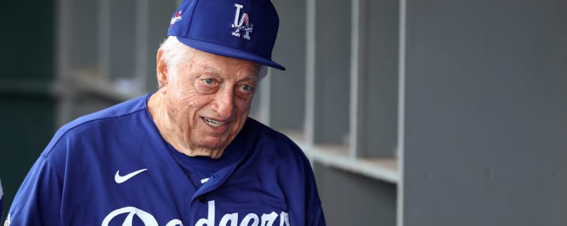 Dodgers Ofrenda For Vin Scully, Tommy Lasorda, Maury Wills & Mike Brito  Placed At Dodger Stadium 