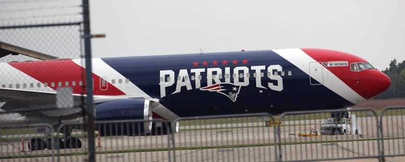 Patriots lend team plane to Providence, fans for Sweet 16 trip
