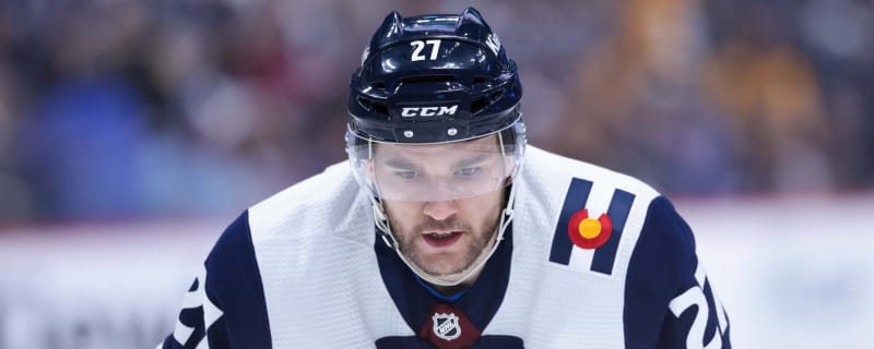 Avalanche begin extension talks with veteran winger