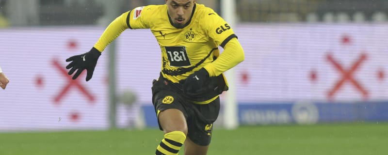 Donyell Malen set for Borussia Dortmund stay despite Jadon Sancho loan and Manchester United links