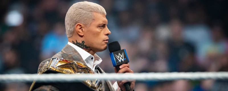 Watch: 40-year-old star stands tall over Cody Rhodes in chaotic SmackDown ending ahead of Saturday Night’s Main Event