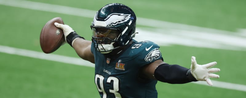 Patriots bolster defense in deal-making frenzy