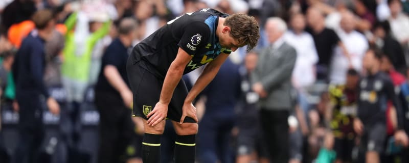 United fans reckon the club is closing in on another signing as key target is omitted from his side’s matchday squad