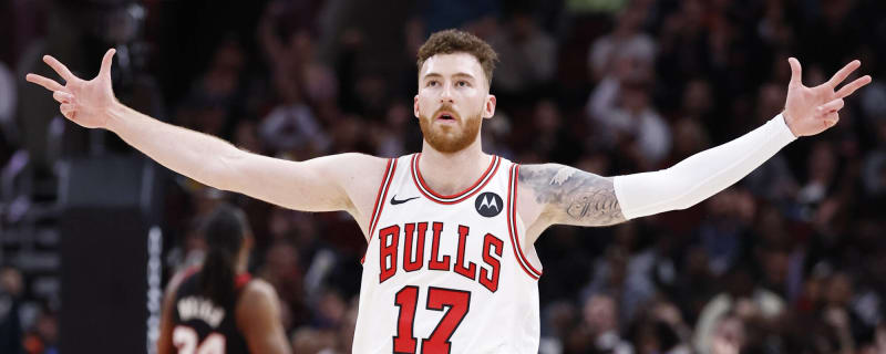 Bulls rookie ruled out for postseason