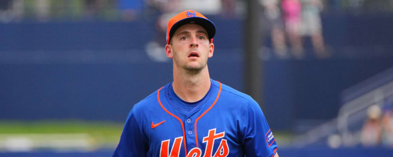 Braves acquire infielder from Red Sox