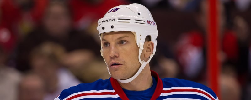 Sean Avery doesn&#39;t hold back as he issues a controversial statement on Rangers head coach Peter Laviolette