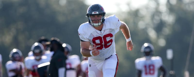 Buccaneers Sign Rookie Long-Snapper to Practice Squad