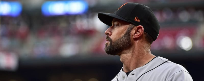 Giants' Kapler plans to pause anthem protest on Memorial Day