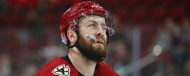 Coyotes trade Derek Stepan to Senators for second-rounder