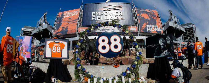 9NEWS Sports Denver on X: .@VonMiller honored former Denver Broncos  teammate Demaryius Thomas tonight before the Rams' playoff game 