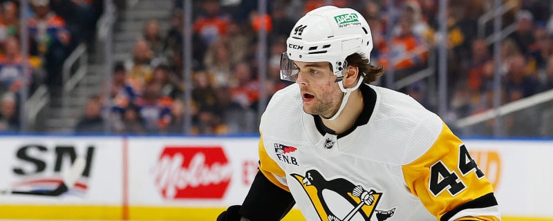 Pittsburgh Penguins Re-Sign A Forward and Defenseman