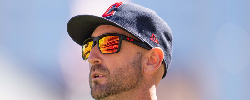 Marlins interview two candidates for managerial opening