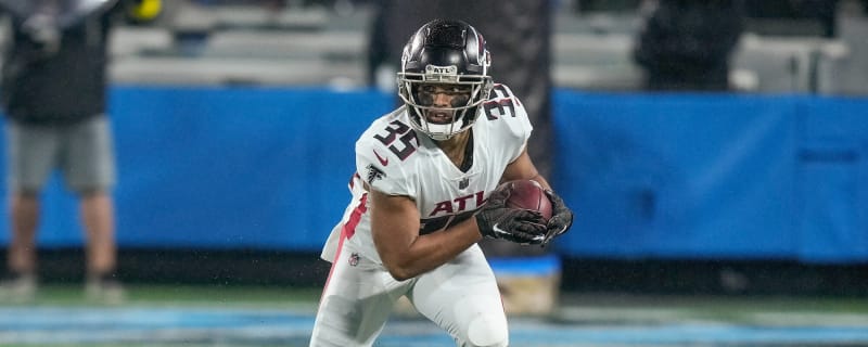 Atlanta Falcons starting nickel CB Isaiah Oliver out for season with knee  injury 