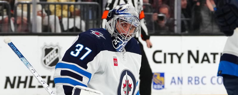 Jets hand 7-year extensions to F Mark Scheifele, G Connor