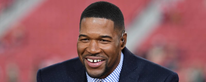 Michael Strahan Brand - Happy Thanksgiving! Nothing like some #Thanksgiving  Football! Will the Detroit Lions win today? Today and tomorrow for Black  Friday, you can use the code: BLACKFRIDAY on select MSX