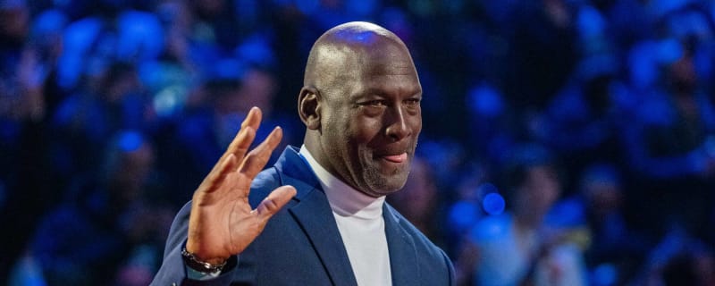 Michael Jordan meeting with Hornets HC finalists this week