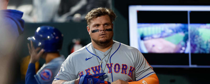 New York Mets Slugger Daniel Vogelbach Goes Viral For