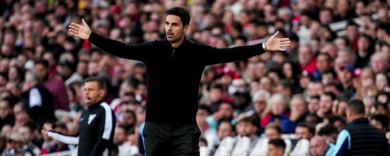 Officials 'missed the mark' on decision that could cost Arsenal the title admits Howard Webb